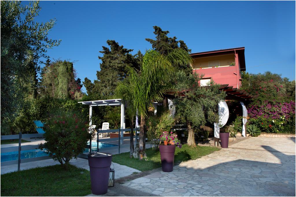 Bed and Breakfast Ai Parchi Dei Parrini Partinico Zimmer foto